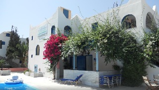 Villa Limnes Apartments, Perissa