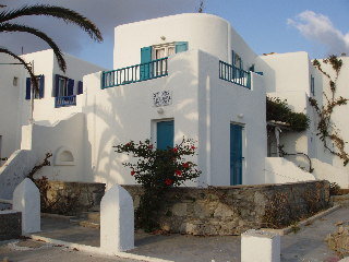 Cyclades Studios, Ornos Beach