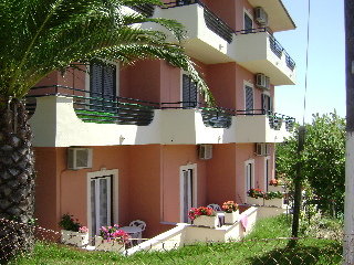 Lofos Apartments, Agios Stefanos