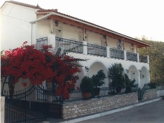 Diamanto Hotel, Karavomylos