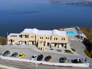 Caldera's Dolphin Hotel, Megalochori