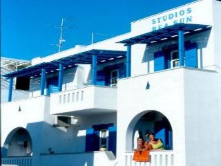 Studios Rea Sun, Naxos Town