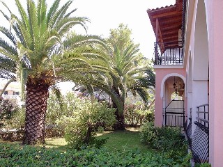 Eleni's Garden Studios, Alykanas