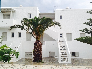 Margarita Studios, Paros