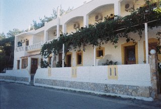 Akrogiali Rooms & Studios, Leros