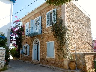 Large Traditional Captains House Hotel, Galaxidi